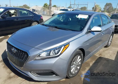 2017 Hyundai Sonata Hybrid Se z USA, uszkodzony, nr VIN KMHE24L16HA043769